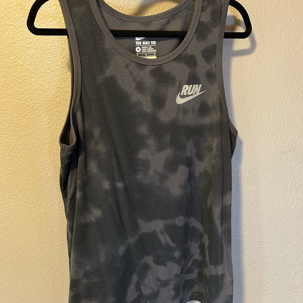 Nike Men’s Black and Gray Camo Tank Top